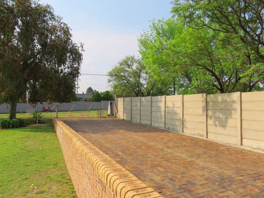 3 Bedroom Property for Sale in Oranjeville Free State